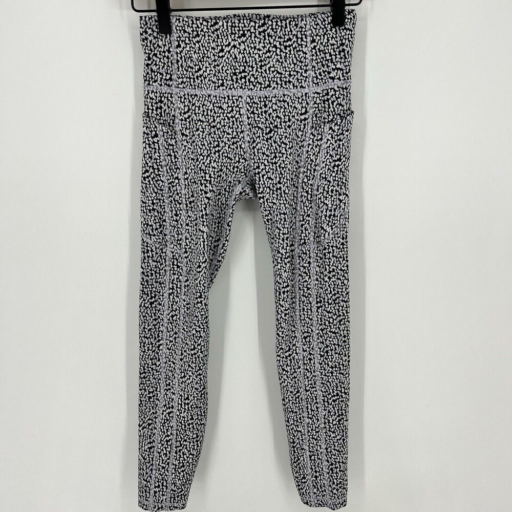 ATHLETA Salutation Stash II Textured Tight Leggings Leopard Black White XS
